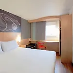 Ibis Part Dieu Les Halles 3*