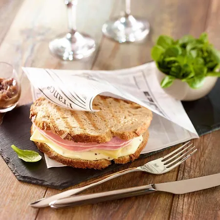 Ibis Part Dieu Les Halles 3*