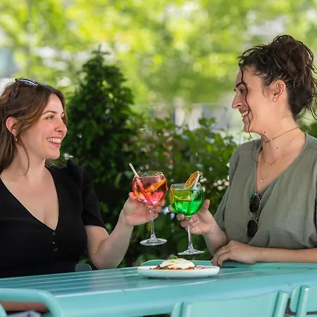 Ibis Part Dieu Les Halles 3*