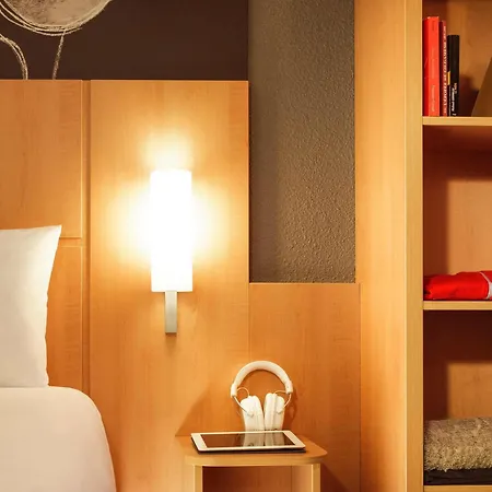 Ibis Part Dieu Les Halles Otel 3*