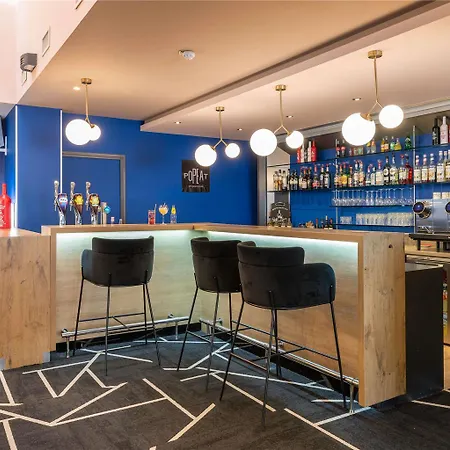 Ibis Part Dieu Les Halles מלון