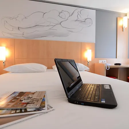 Ibis Part Dieu Les Halles Hotel 3*