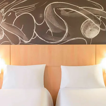 Ibis Part Dieu Les Halles Hotel
