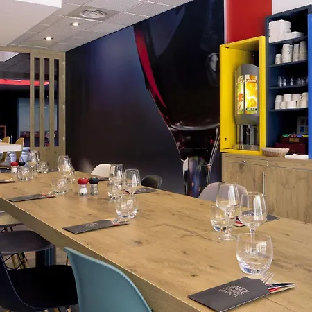 Ibis Part Dieu Les Halles Hotel 3*