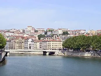 Ibis Part Dieu Les Halles 3*