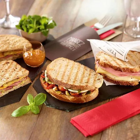 Ibis Part Dieu Les Halles Hotel 3*